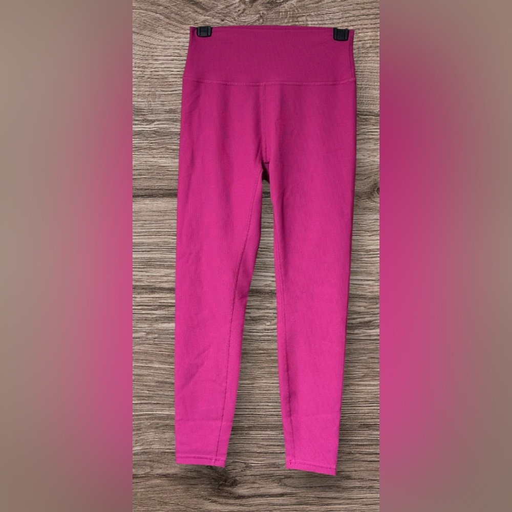 NWOT Wilo Base Ribbed 7/8 Legging ads M Fushsia